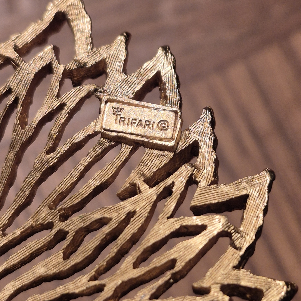 Trifari Gold Leaf Brooch